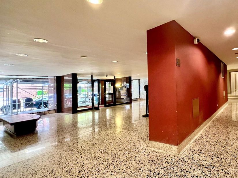 142-05 Roosevelt Avenue 301, Flushing NY 11354