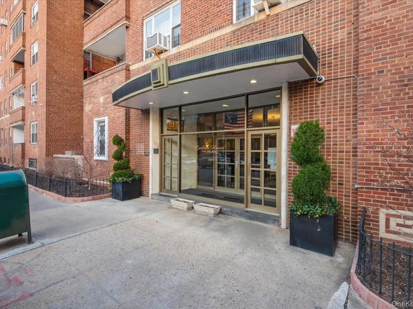 34-41 85th Street 4S, Jackson Heights NY 11372