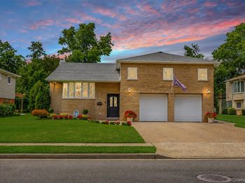 7 Monterey Drive