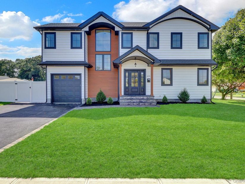 1370 Noel Court, Merrick NY 11566
