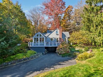 21 Lakeview Avenue W
