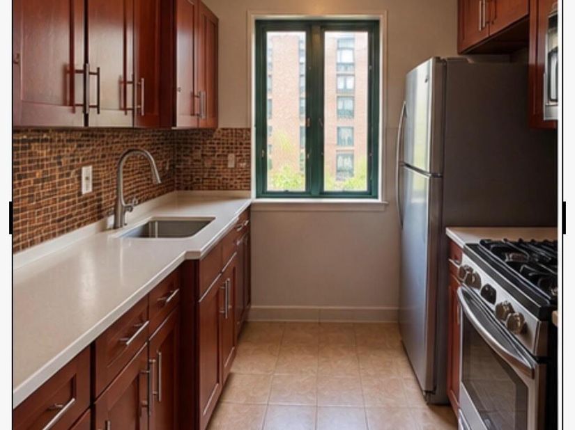 1491 West Avenue 2G, Bronx NY 10462