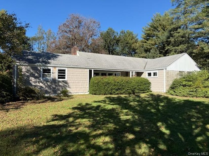 416 9th Avenue, East Northport NY 11731