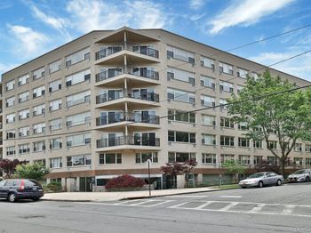 12 Old Mamaroneck Road