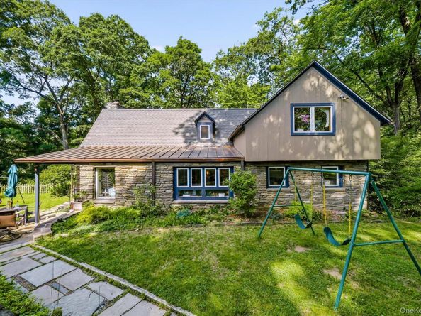 4 N Ledge Loop, Croton-on-Hudson NY 10520