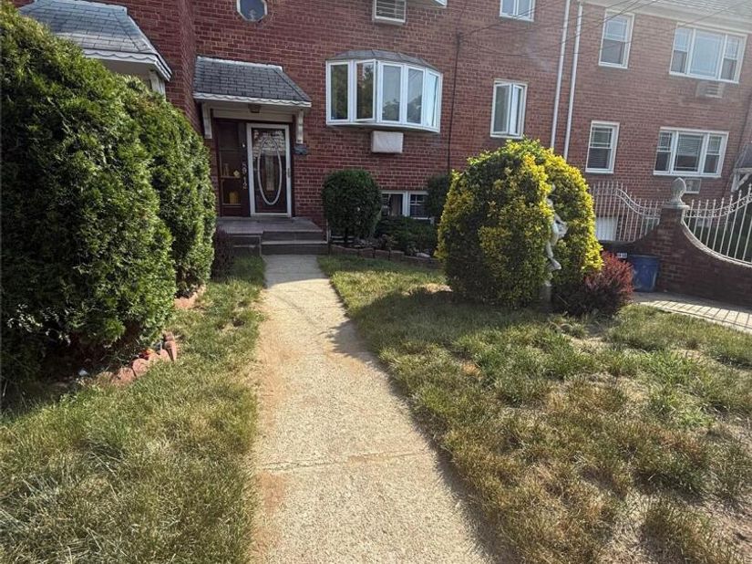 89-12 Desarc Road, Ozone Park NY 11417
