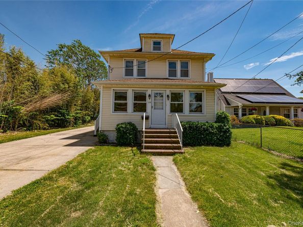 129 Bay Avenue, Patchogue NY 11772
