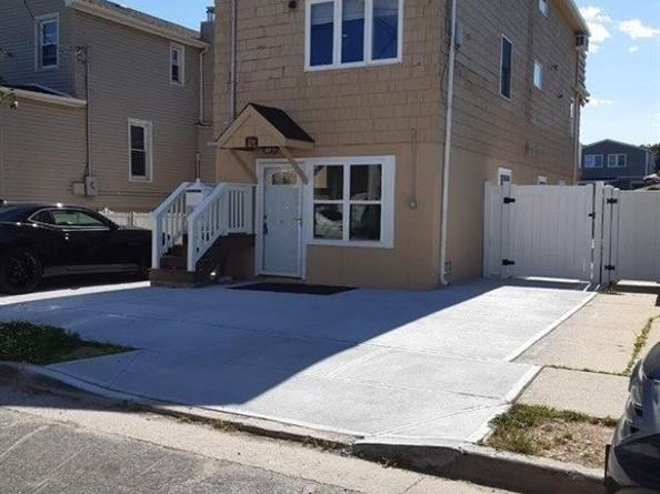 254 Arthur Street, Freeport NY 11520