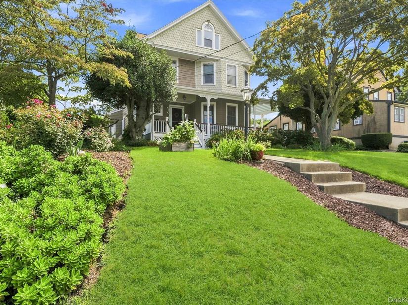 43 Kellogg Street, Oyster Bay NY 11771