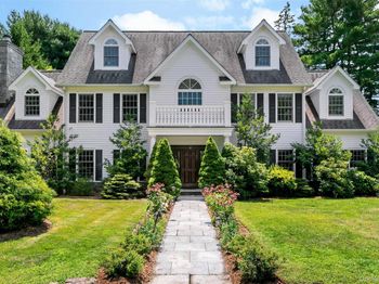 18 Sammis Lane