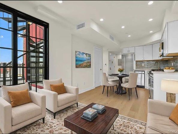 2525 31st Avenue 7A, Astoria NY 11106