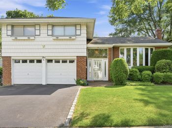 1 S Oaks Boulevard