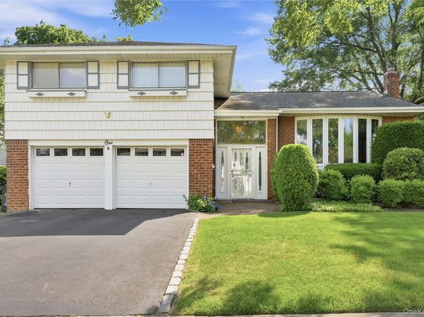 1 S Oaks Boulevard, Plainview NY 11803