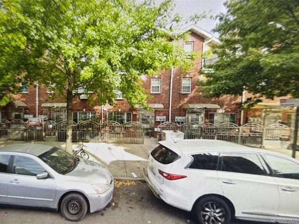 10475 48th Avenue, Corona NY 11368