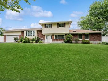 10 Wisteria Way