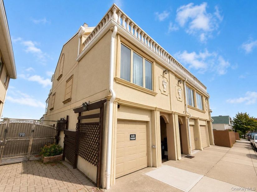 822 Dean Avenue, Bronx NY 10465