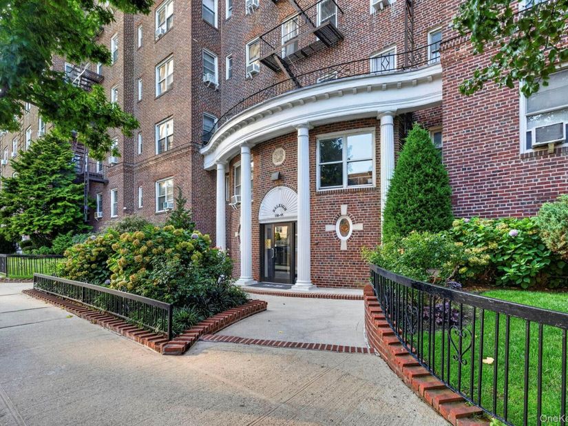 110-55 72nd Road 507, Forest Hills NY 11375