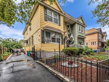 11510 Van Wyck Expressway