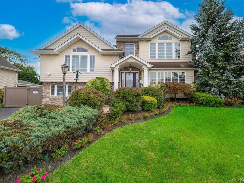 159 Murray Drive, Oceanside NY 11572