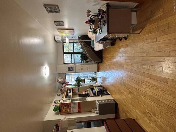 144-77 Barclay Avenue 4B, Flushing NY 11355