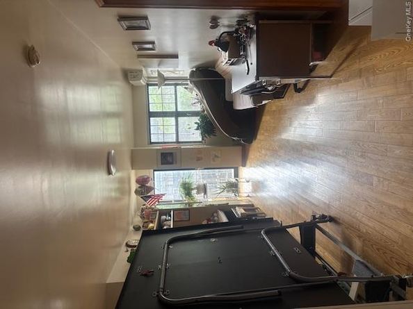144-77 Barclay Avenue 4B, Flushing NY 11355
