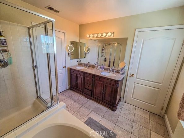 15810 Larkspur Street 106, Sylmar (los Angeles) CA 91342