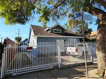 1210 E 42nd