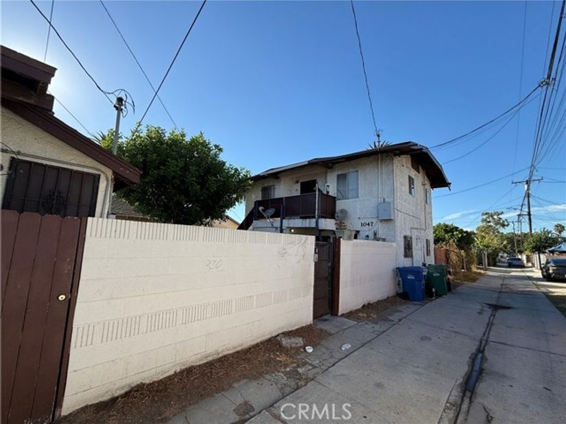 1047 E New York, Long Beach CA 90813