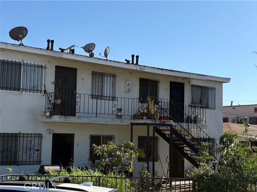 1354 E Wesley, Long Beach CA 90806