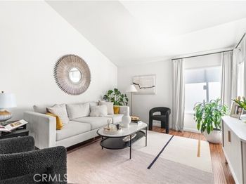 620 W Hyde Park