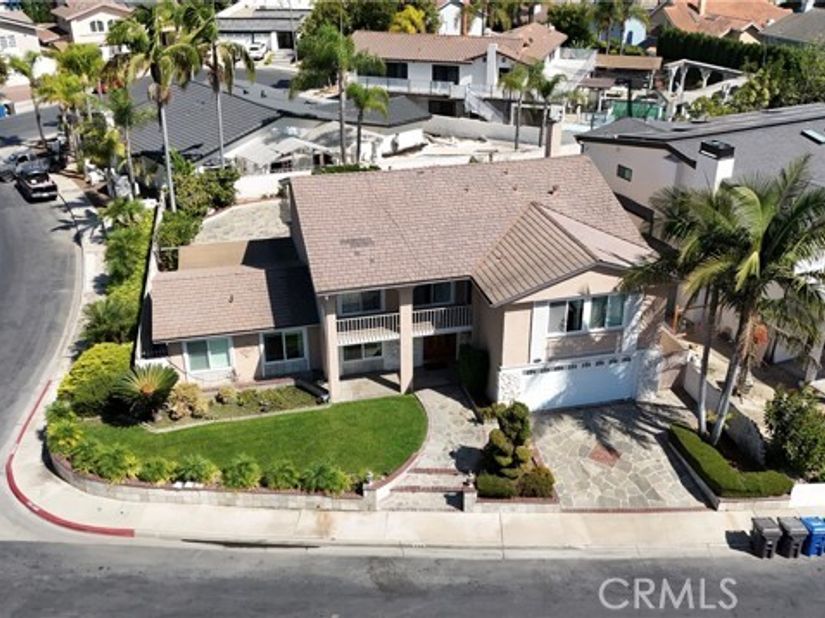 720 Pepper Tree, Long Beach CA 90815