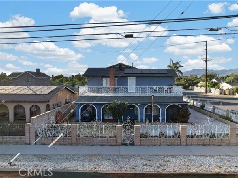 13303 Pierce, Pacoima (los Angeles) CA 91331