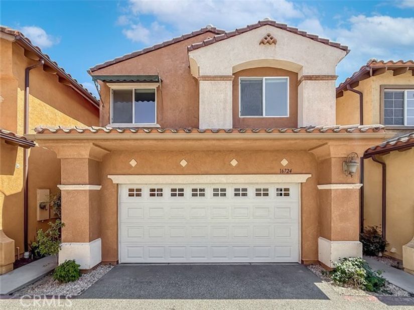 16724 Tim Lane, Van Nuys (los Angeles) CA 91406