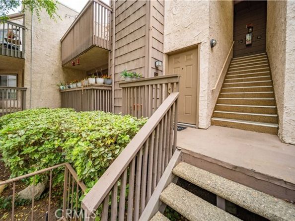 18316 Hatteras Street 26, Tarzana (los Angeles) CA 91356