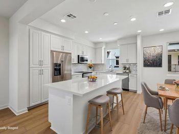 323 Jimson Glen