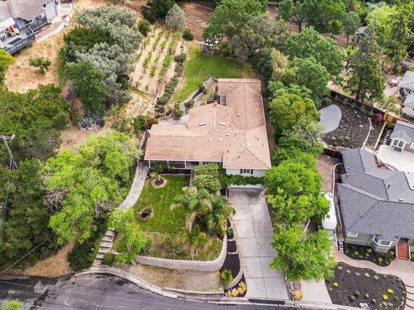 4 Dale Court, Lafayette CA 94595