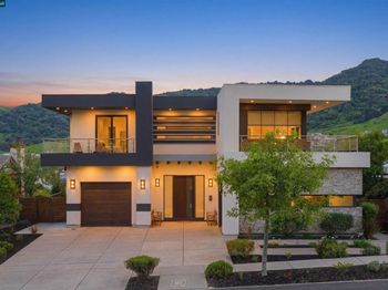 11 Bigleaf Road