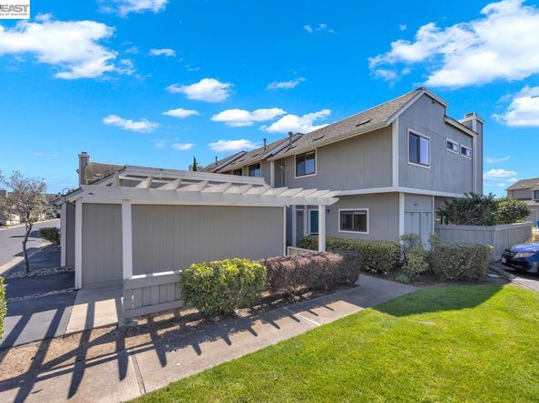 828 Columba Ln, Foster City CA 94404