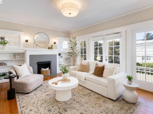 3746 Park Boulevard Way B, Oakland CA 94610