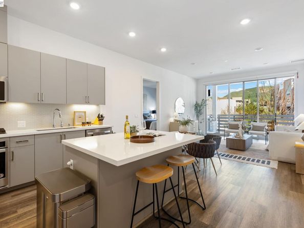 45128 Warm Springs Blvd 327, Fremont CA 94539