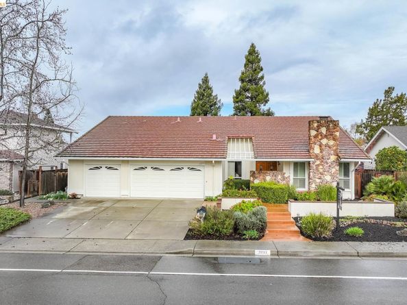 3237 Vera Cruz Dr, San Ramon CA 94583