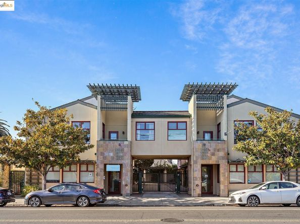 6555 Shattuck Avenue, Oakland CA 94609