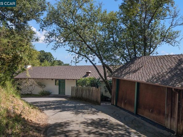 37 La Madronal, Orinda CA 94563