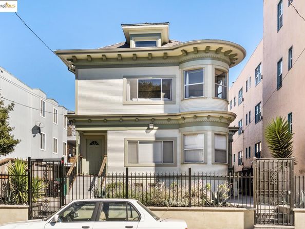 548 37th St, Oakland CA 94609