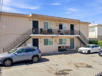 10582 Topanga Dr