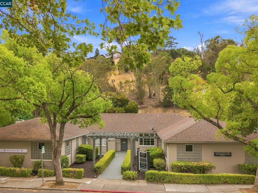 1210 Alhambra Ave, Martinez CA 94533