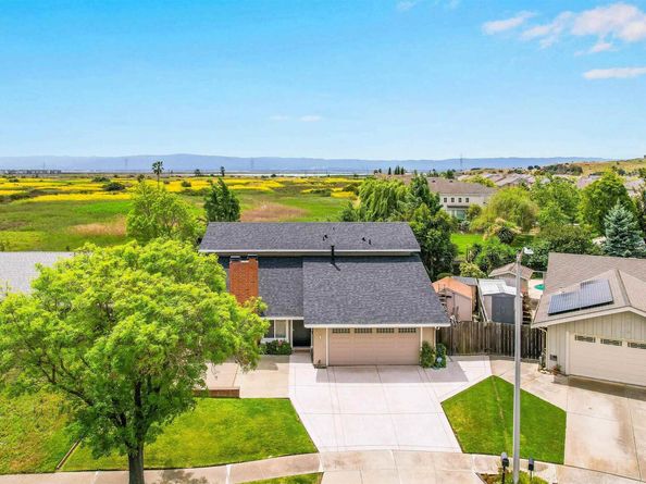 8135 Merion Dr, Newark CA 94560