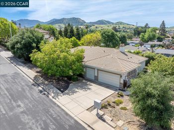 5204 Skyler Ct