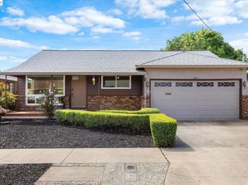 831 Casanova Dr
