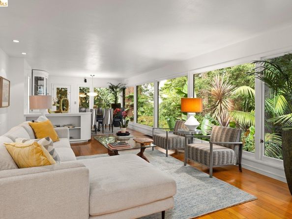 10 Burdeck Ct, Oakland CA 94602
